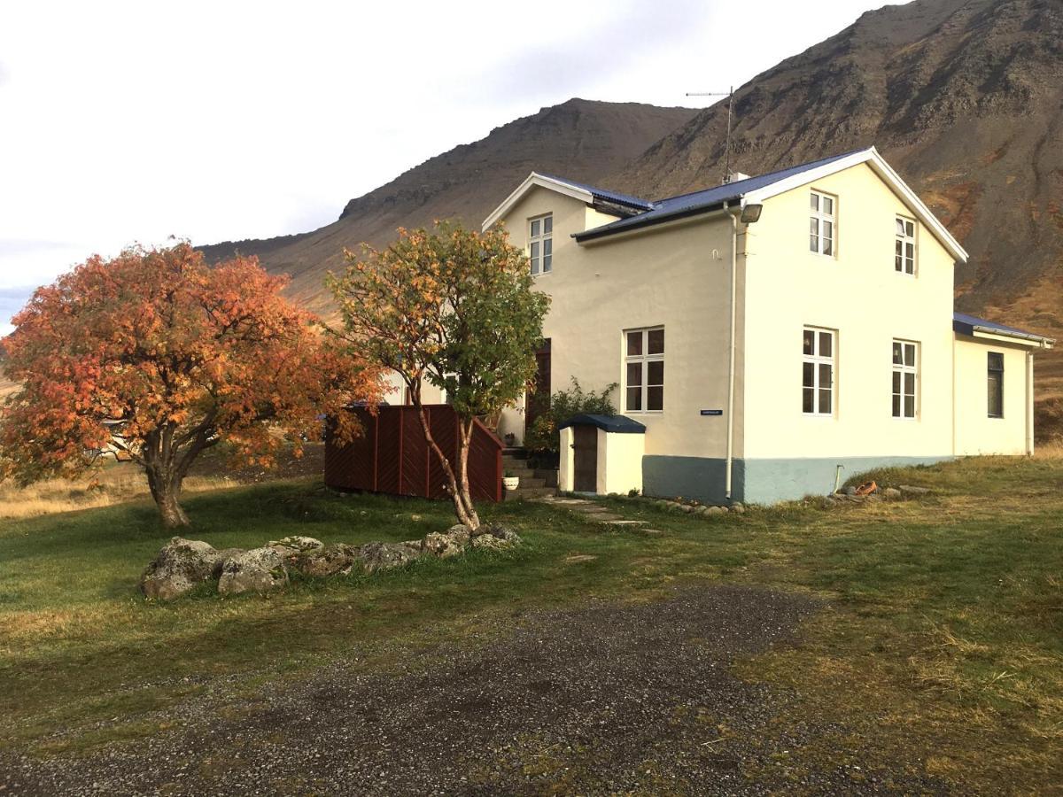 Korpudalur Hi Hostel Flateyri 외부 사진