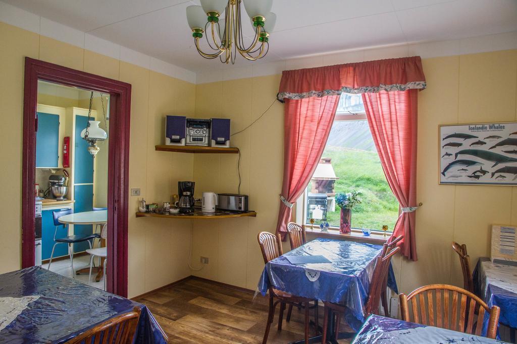 Korpudalur Hi Hostel Flateyri 외부 사진